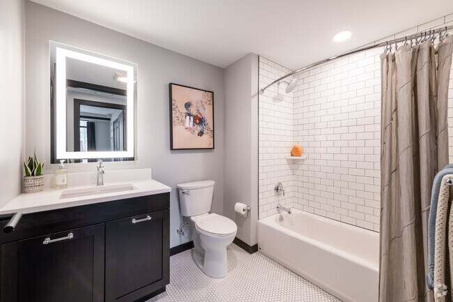 2BR, 2BA - 1,291 SQ FT