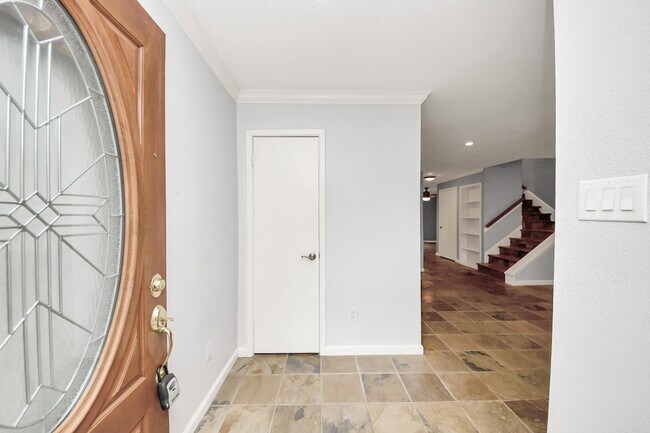 Photo - 2588 Bering Dr