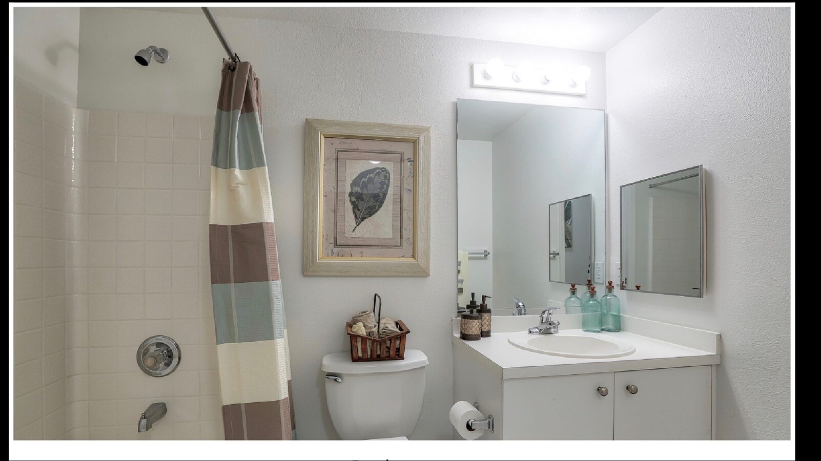 Photo - 18140 Dovewood Ct Unit 202