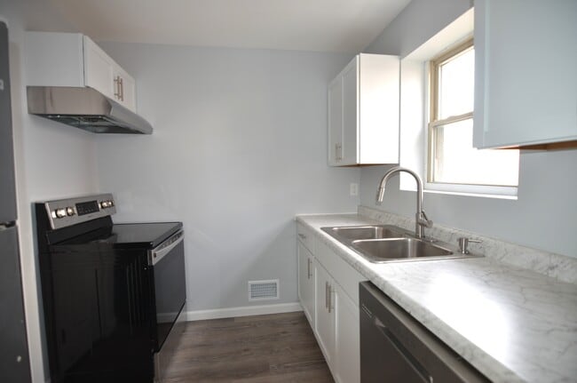 Photo - 7301 Brookcrest Dr Unit 1