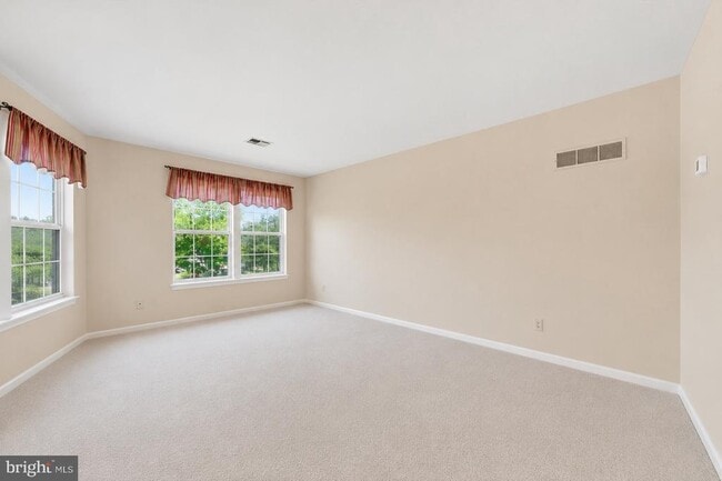 Photo - 700 Bradford Terrace