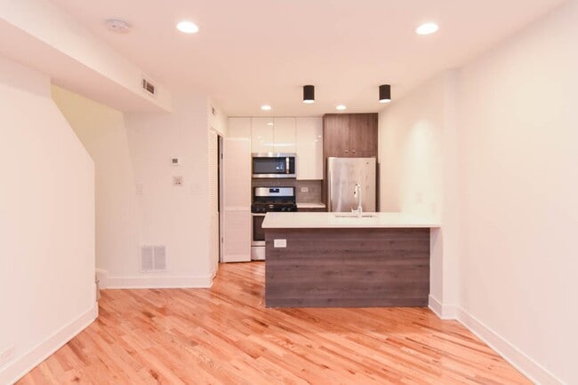 Photo - 842 W Grace St Unit A06K