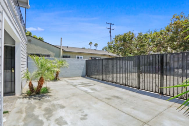 Photo - 1337 E South St Unit 1337