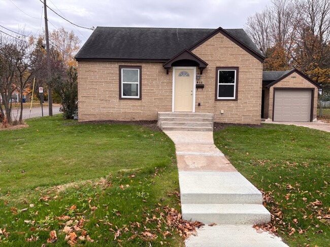 Building Photo - 611 W Randolph St