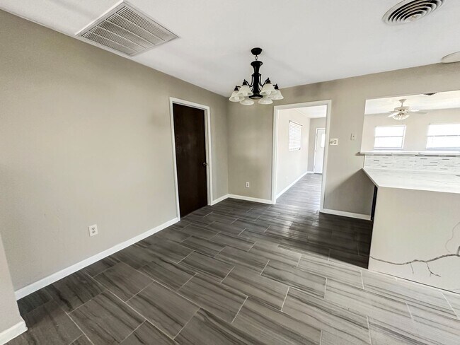 Photo - 1502 12th St