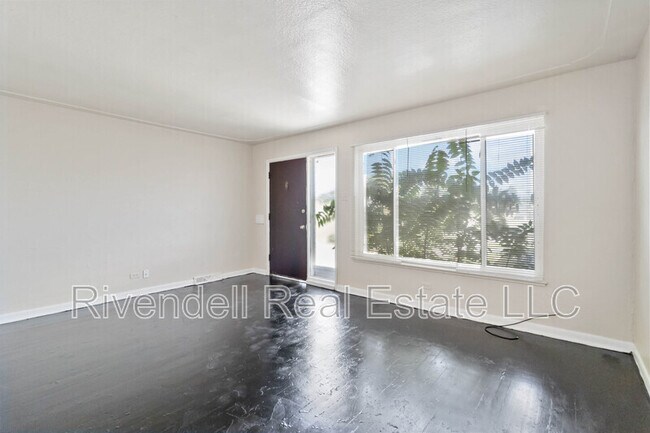 Photo - 1315 Winona Ct Unit #1317