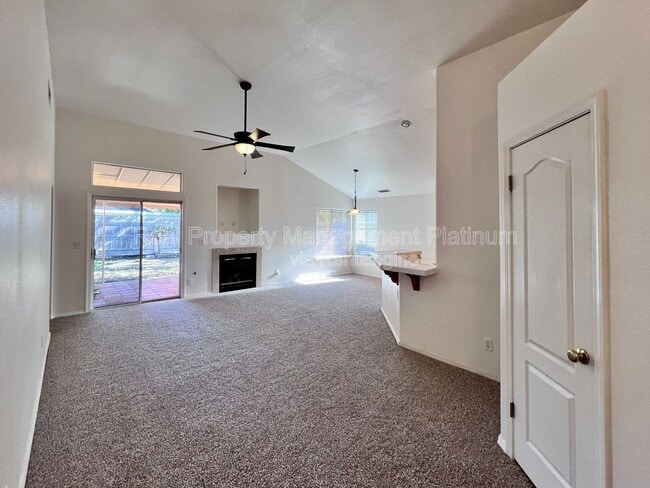Photo - 2669 Alamos Ave
