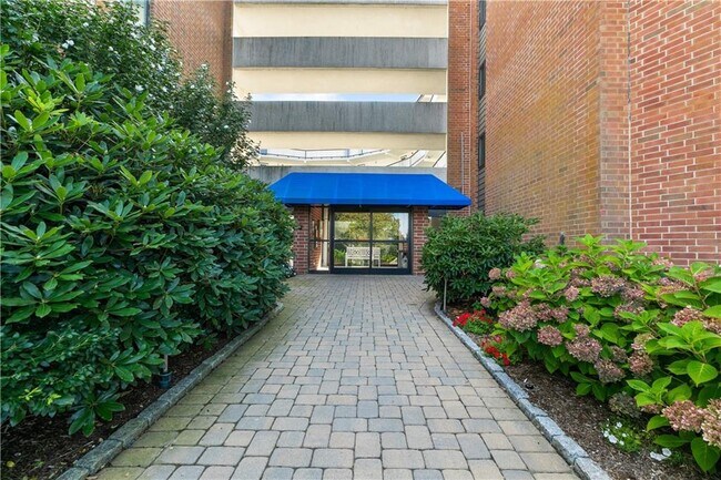 Photo - 1204 Capella S