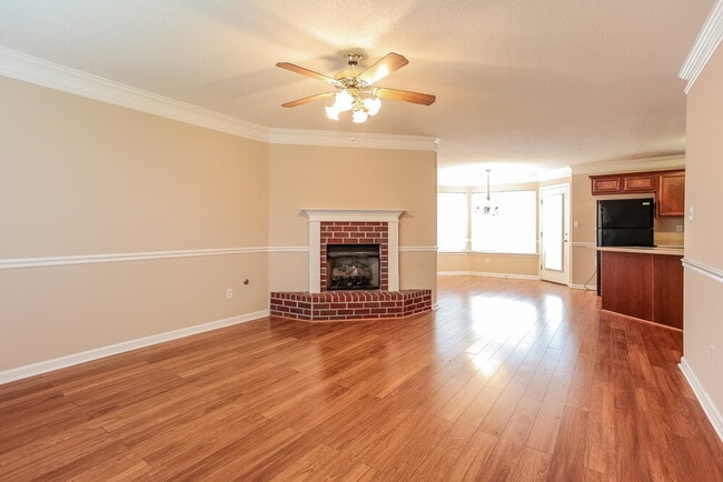 Photo - 4499 Shadow Ridge Dr