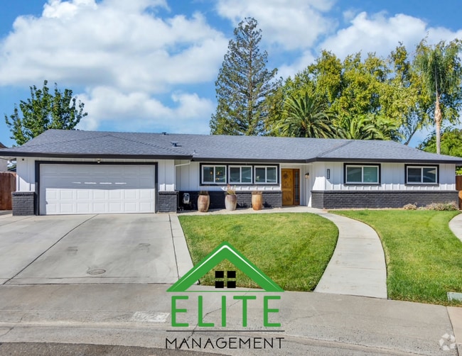Building Photo - A Beautifully Maintained 3-Bedroom Home in...