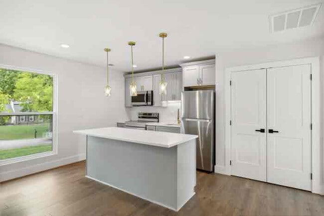 Photo - 102 Cayce Valley Dr Unit Suite