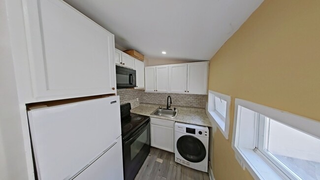 Photo - 126 N 53rd St Unit 1 - back