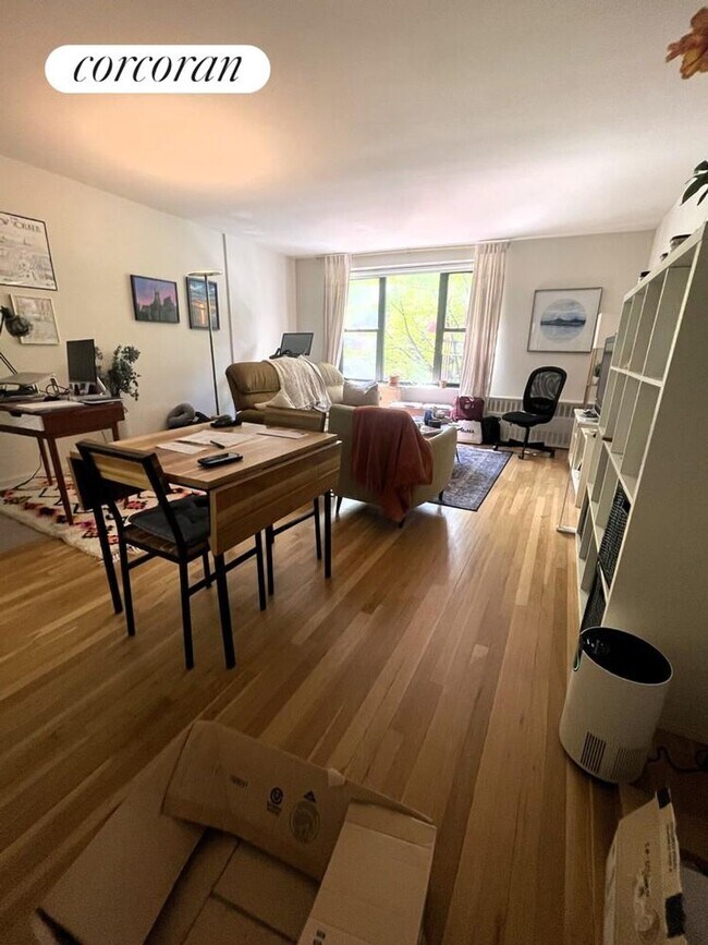 Building Photo - 147 E 82nd St Rental