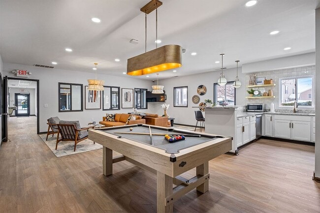 Building Photo - Hunters Ridge Apartments & Townhomes