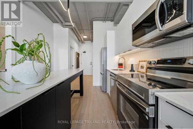 Photo - 685 Richmond St Unit 307