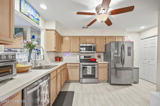 Photo - 761 Banyan Ct