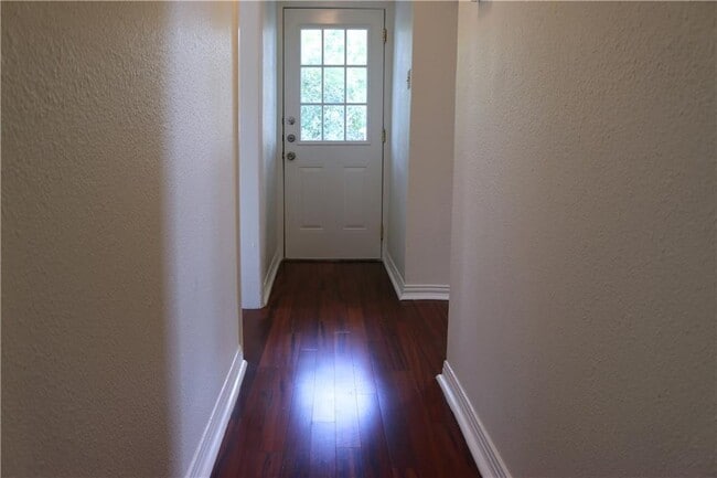 Photo - 1166 Ridgeway Dr