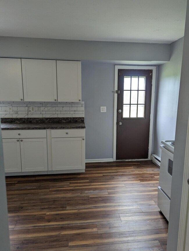 Photo - Salem 12646-52 on Sharon Lynn Unit 3