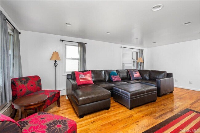 Photo - 516 Broadway