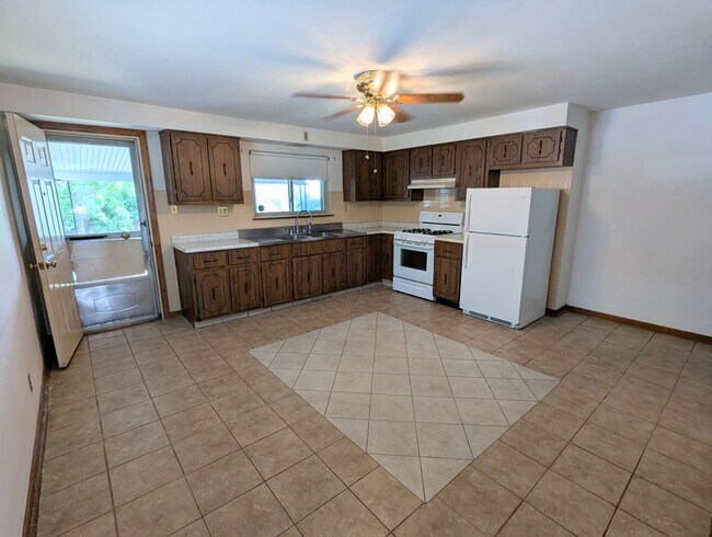 258 Edmond St