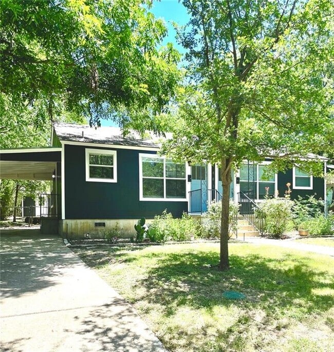 Building Photo - 1403 Hillside Ave Rental