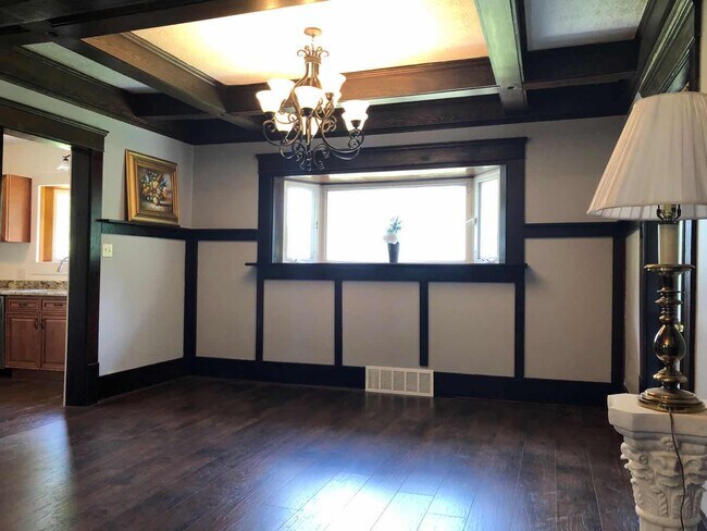 Photo - 823 Bloomfield Ave