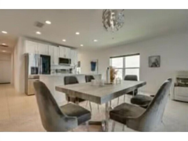 Photo - 6952 Church Lk St