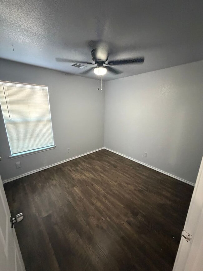 Photo - 3604-3606 Laughton St Unit 3604