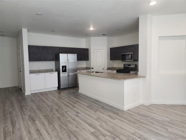 Building Photo - 1300 Pebblebrook Dr
