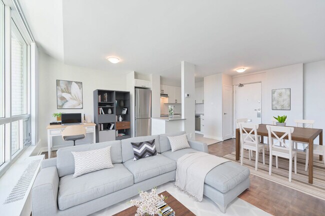 Building Photo - Prince Arthur Unit 00806