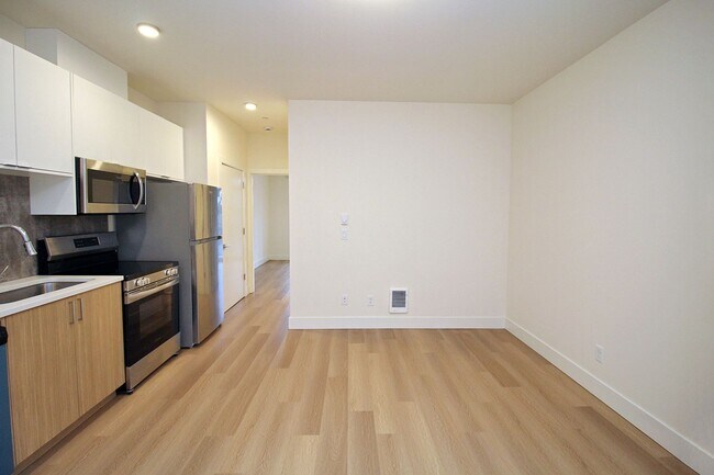 Photo - 8417 SW 24th Ave Unidad 211