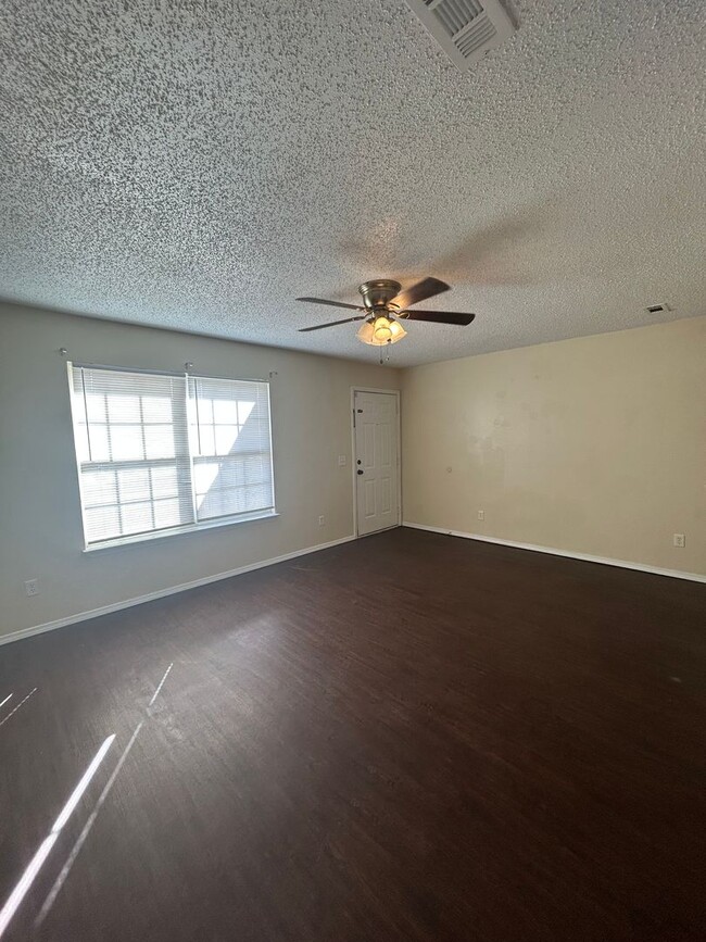 Photo - 3400 SW Landau Ct Unit 3400 SW Landau Ct Apt 1