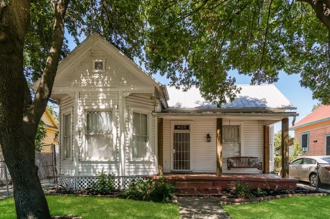 Charmer Close to Downtown! - Charmer Close to Downtown! Apartment Unit ***Euclid Ave