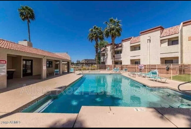 Building Photo - 12123 W Bell Rd Rental