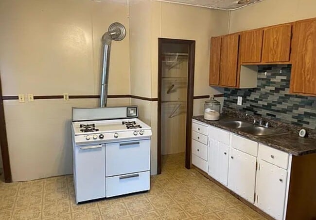 240 Estes St Unit 3F