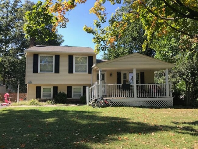 Building Photo - -- APPLICATION PENDING:  NO LONGER AVAILAB... Rental