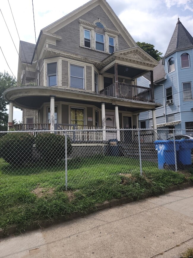Building Photo - 237 Willow St Unit 3 Rental
