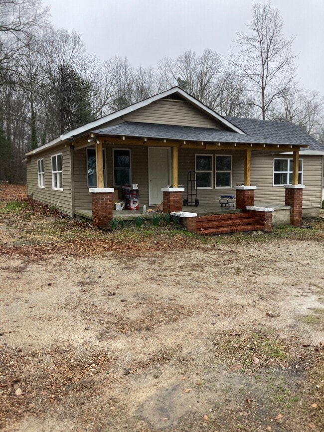 Building Photo - 173 Richardson St