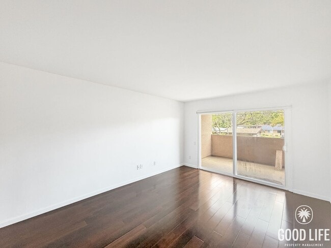 Photo - Beautiful 1BD/1BA W/ Reserved Parking and Laundry On-Site in Pacific Beach! Unit 127