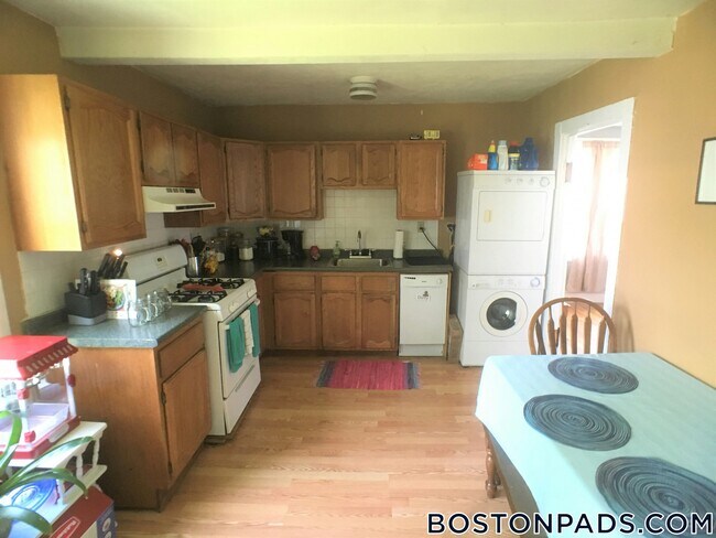 Photo - 29 Newcastle Rd Unit 2