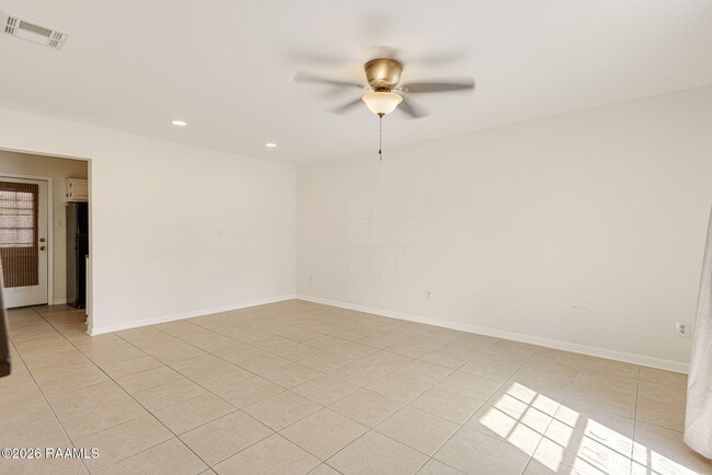 Photo - 100 Winchester Dr Unit 309