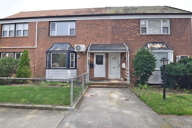 Photo - 75-03 197th St Unit 1