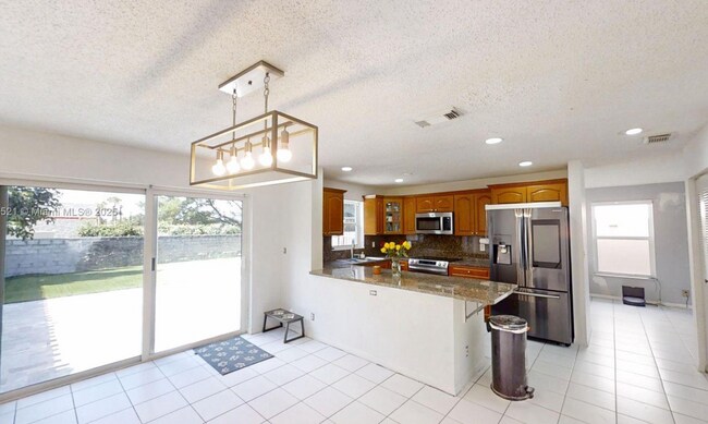 Photo - 8422 SW 44th Pl