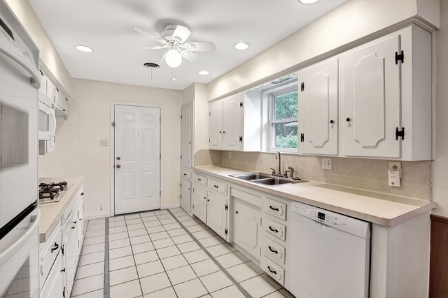 Photo - Newberry Drive Unit 1