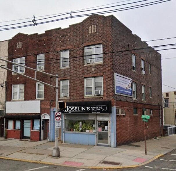 Photo - 1691 John F. Kennedy Blvd