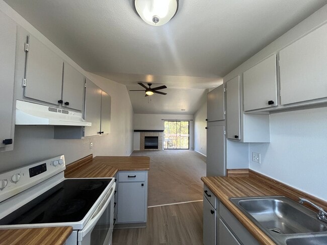 Photo - $500 OFF MOVE IN SPECIAL-  2BD/2BA with in unit washer/dryer Unit 202