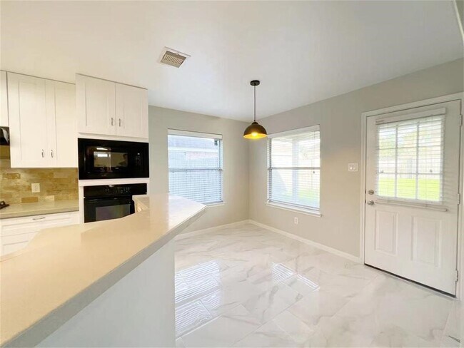 Photo - 18102 Red Oak Manor Ln