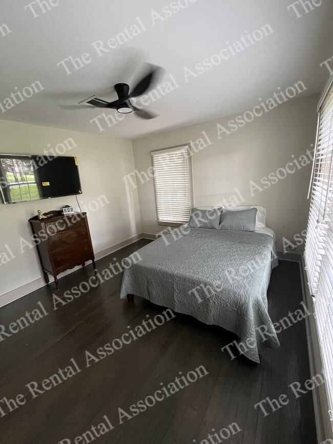 Photo - 1003 Emerson St