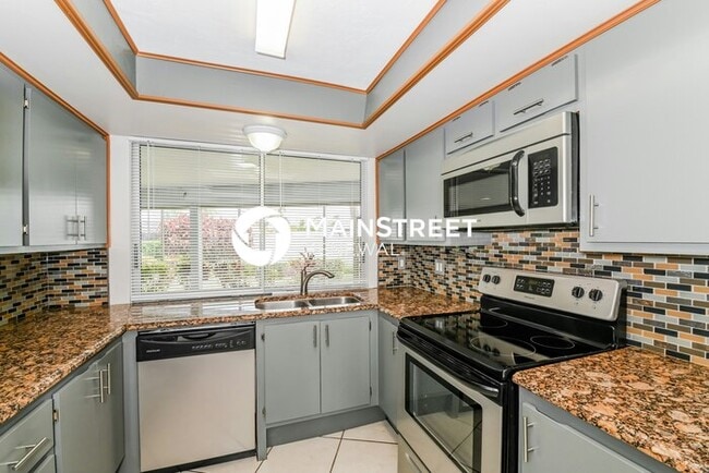 Photo - 3 Bedroom Pet-Friendly Home in CAPE CORAL, FL with Main Street Renewal