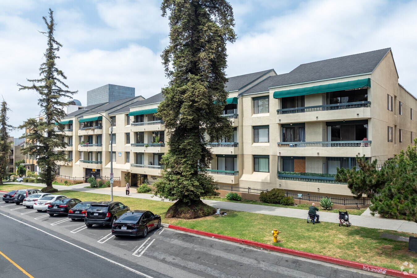 Edificio alternativo - La Fayette Park Towers Condominiums